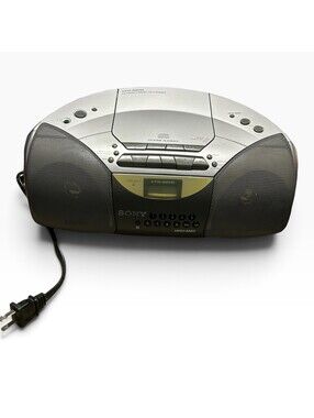 SONY CFD-S200 MEGA BASS BOOMBOX CD / Cassette Tape player Radio Tested